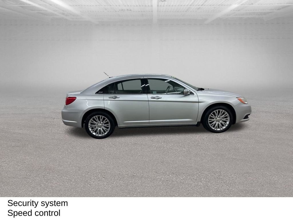 2011 Chrysler 200 Limited