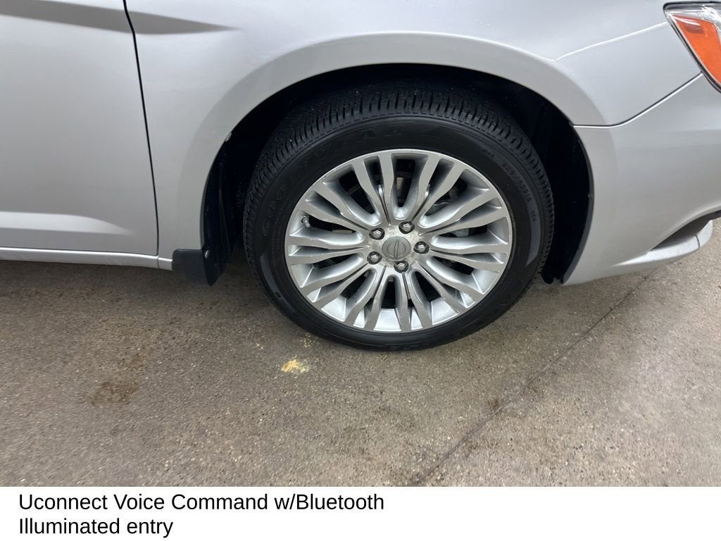 2011 Chrysler 200 Limited