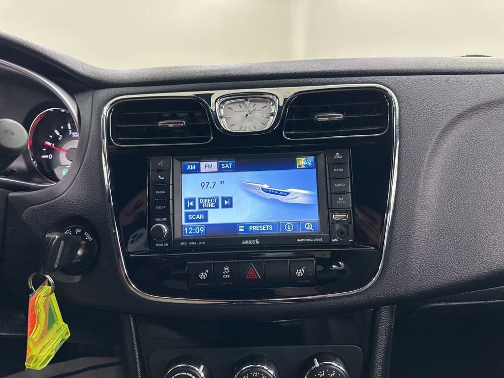 2011 Chrysler 200 Limited