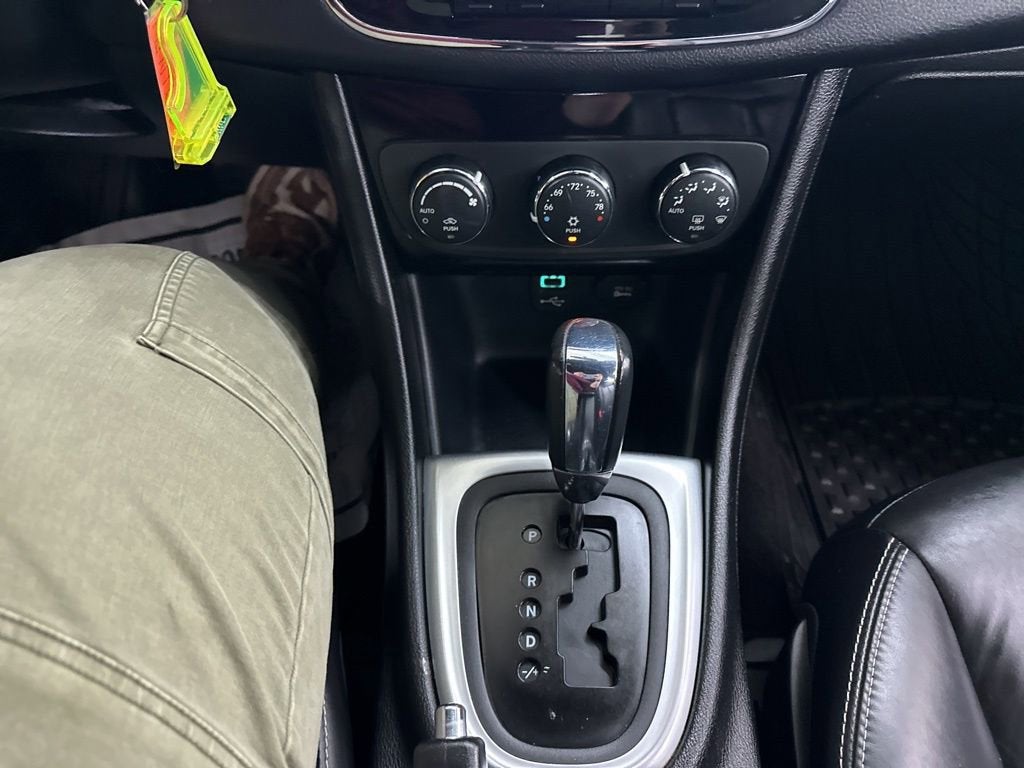 2011 Chrysler 200 Limited