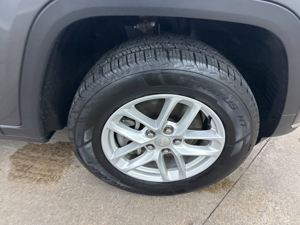 2023 Jeep Grand Cherokee L Laredo