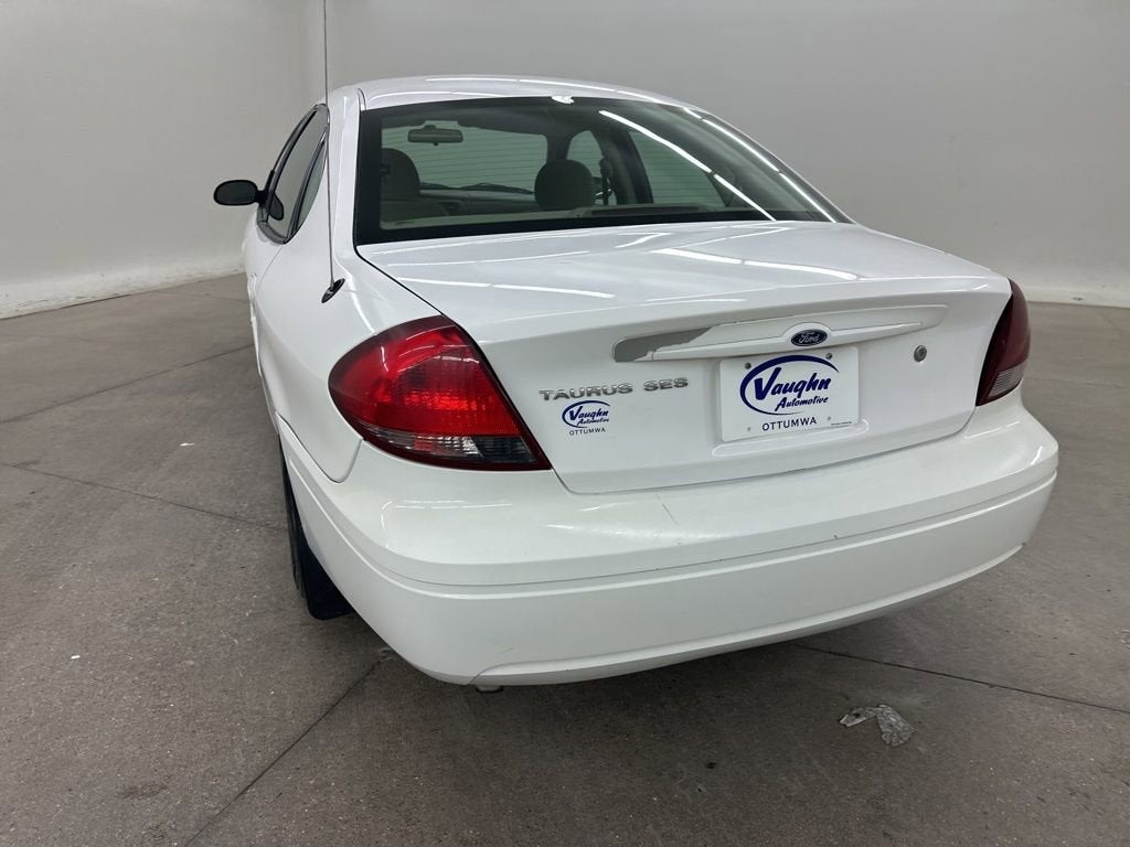 2004 Ford Taurus SES