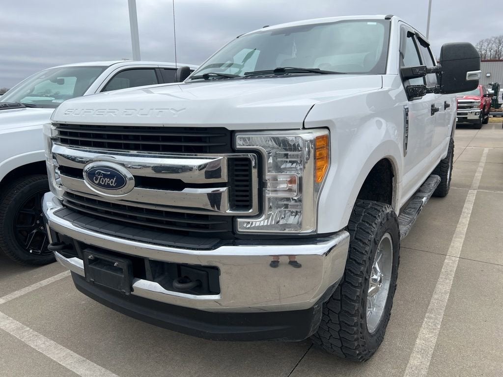 2017 Ford Super Duty F-250 SRW Lariat
