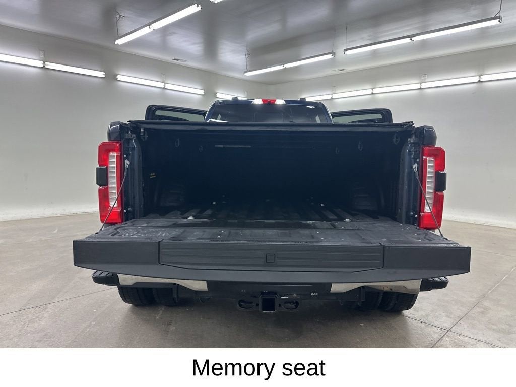 2023 Ford Super Duty F-450 DRW XL