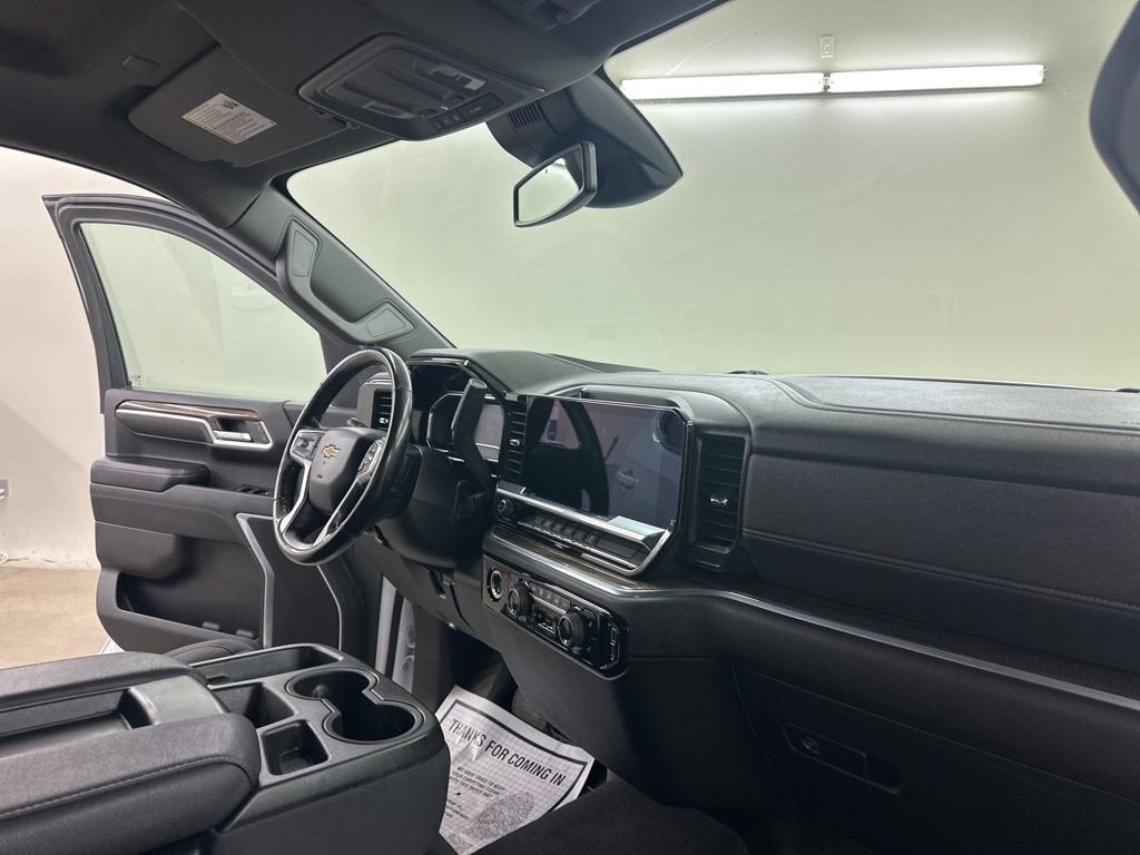 2022 Chevrolet Silverado 1500 LT (2FL)