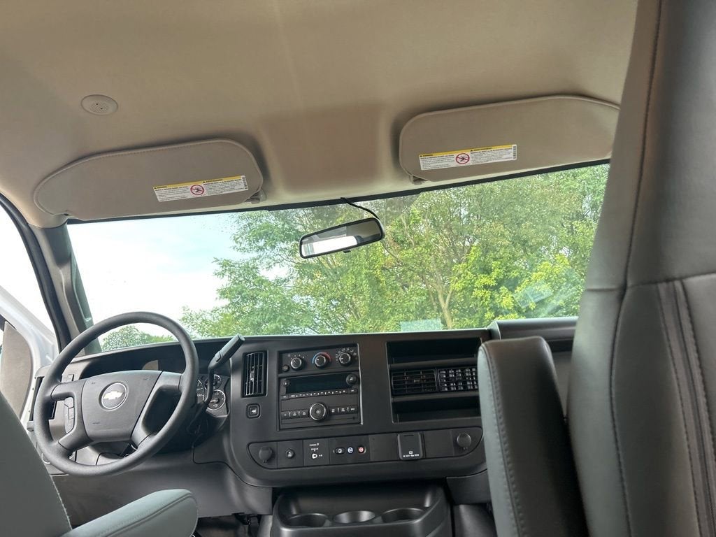 2025 Chevrolet Express Cargo 2500 WT