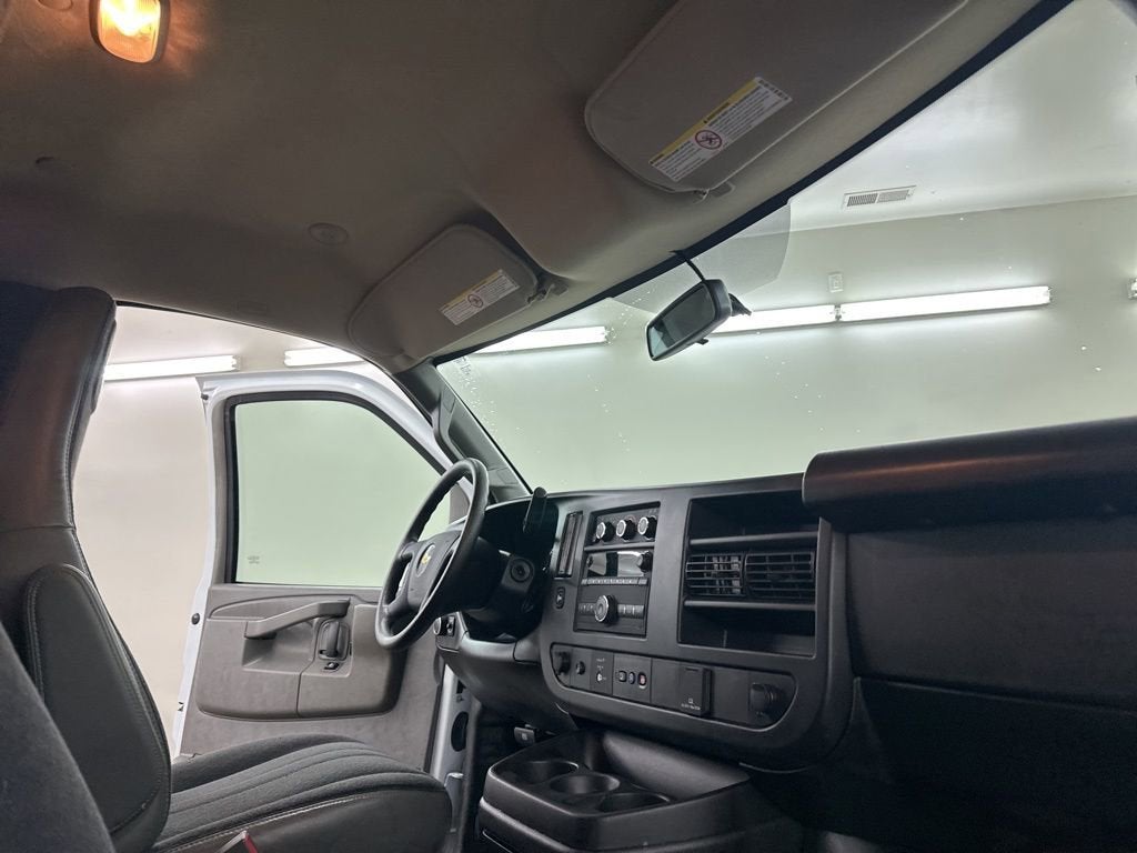 2024 Chevrolet Express Cargo 2500 WT