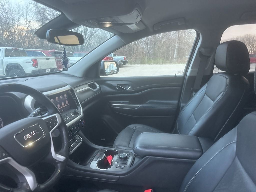 2021 GMC Acadia SLT