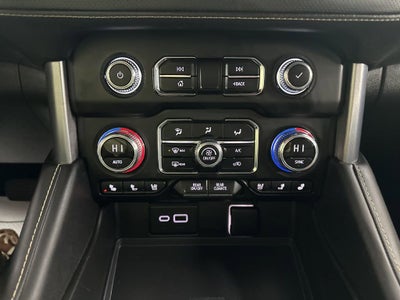 2024 GMC Yukon XL SLT