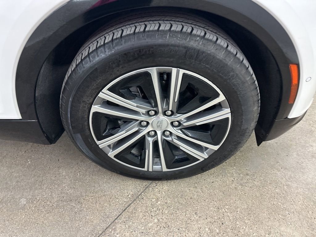 2025 Cadillac LYRIQ Luxury 2