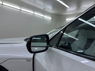 2025 Cadillac LYRIQ Luxury 2