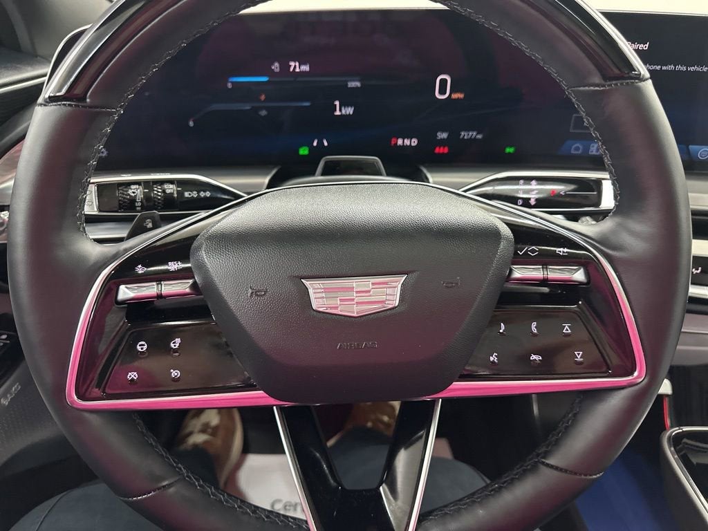 2025 Cadillac LYRIQ Luxury 2