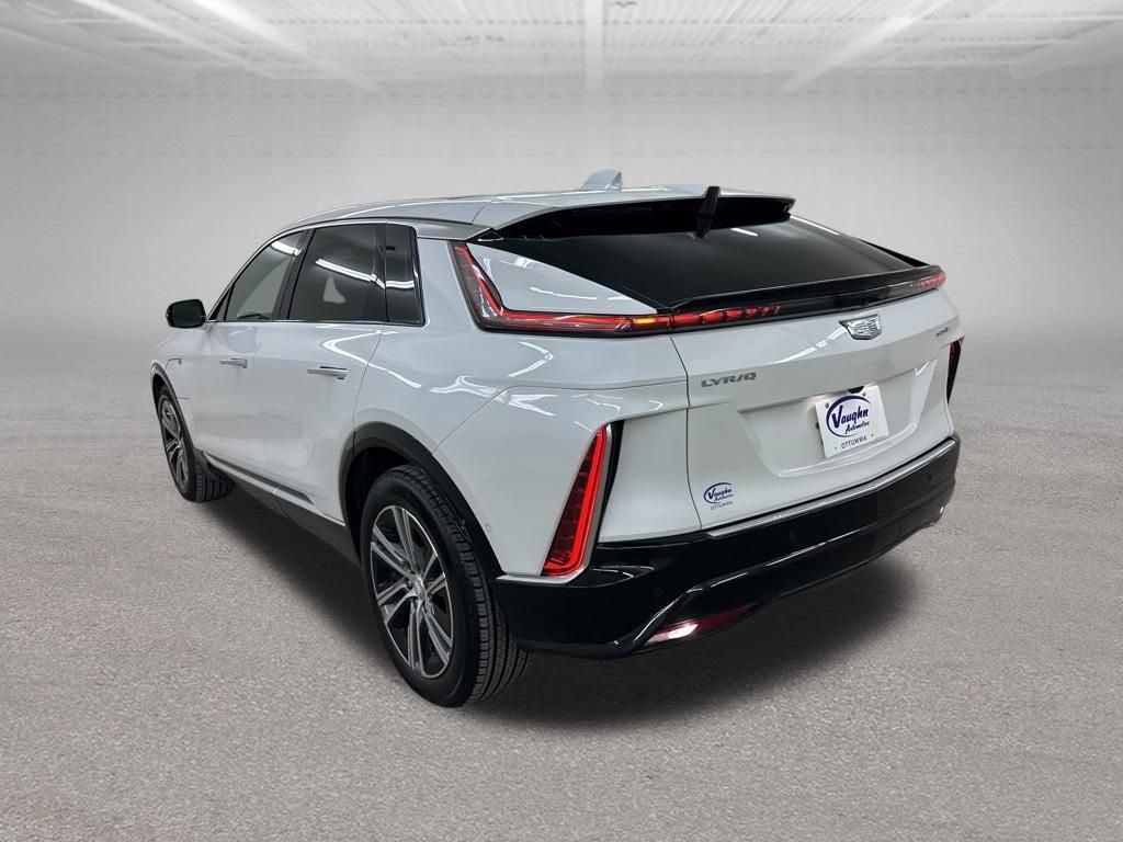 2025 Cadillac LYRIQ Luxury 2