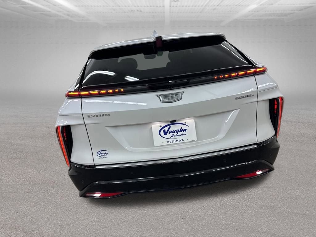 2025 Cadillac LYRIQ Luxury 2