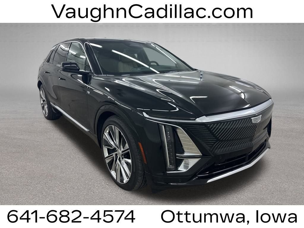 2025 Cadillac LYRIQ Luxury 3