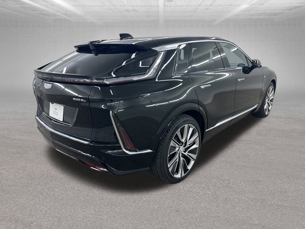 2025 Cadillac LYRIQ Luxury 3