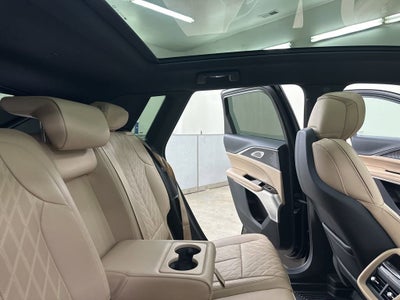 2025 Cadillac LYRIQ Luxury 3