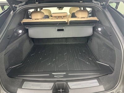 2025 Cadillac LYRIQ Luxury 3