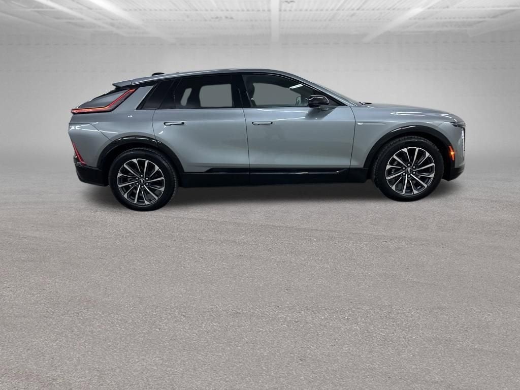 2025 Cadillac LYRIQ Sport 2