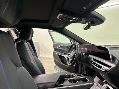 2025 Cadillac LYRIQ Sport 2