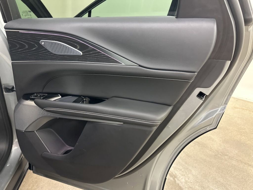 2025 Cadillac LYRIQ Sport 2