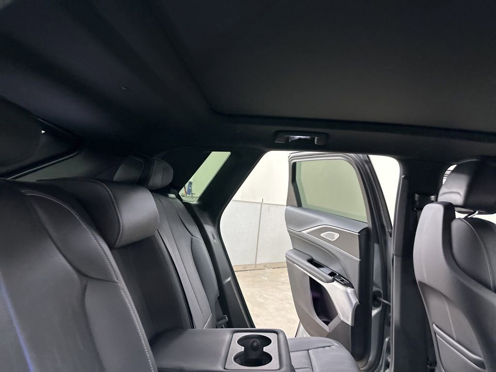 2025 Cadillac LYRIQ Sport 2