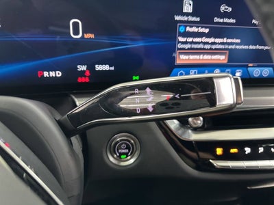 2025 Cadillac LYRIQ Sport 2