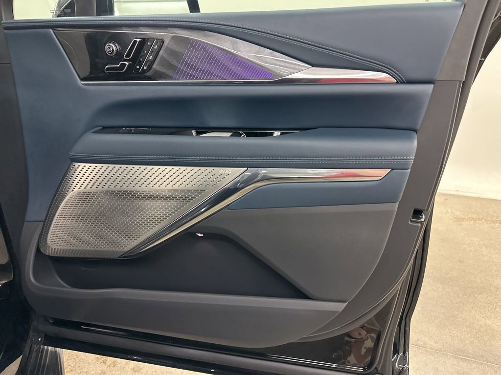 2025 Cadillac ESCALADE IQ Luxury 2