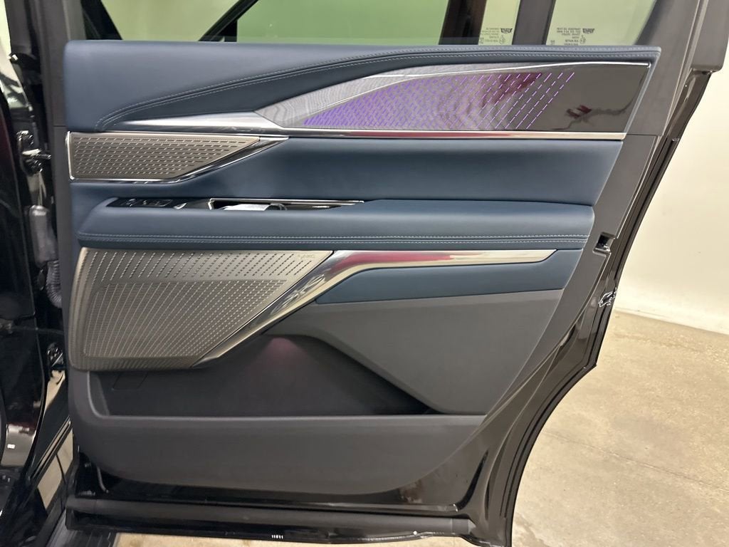 2025 Cadillac ESCALADE IQ Luxury 2