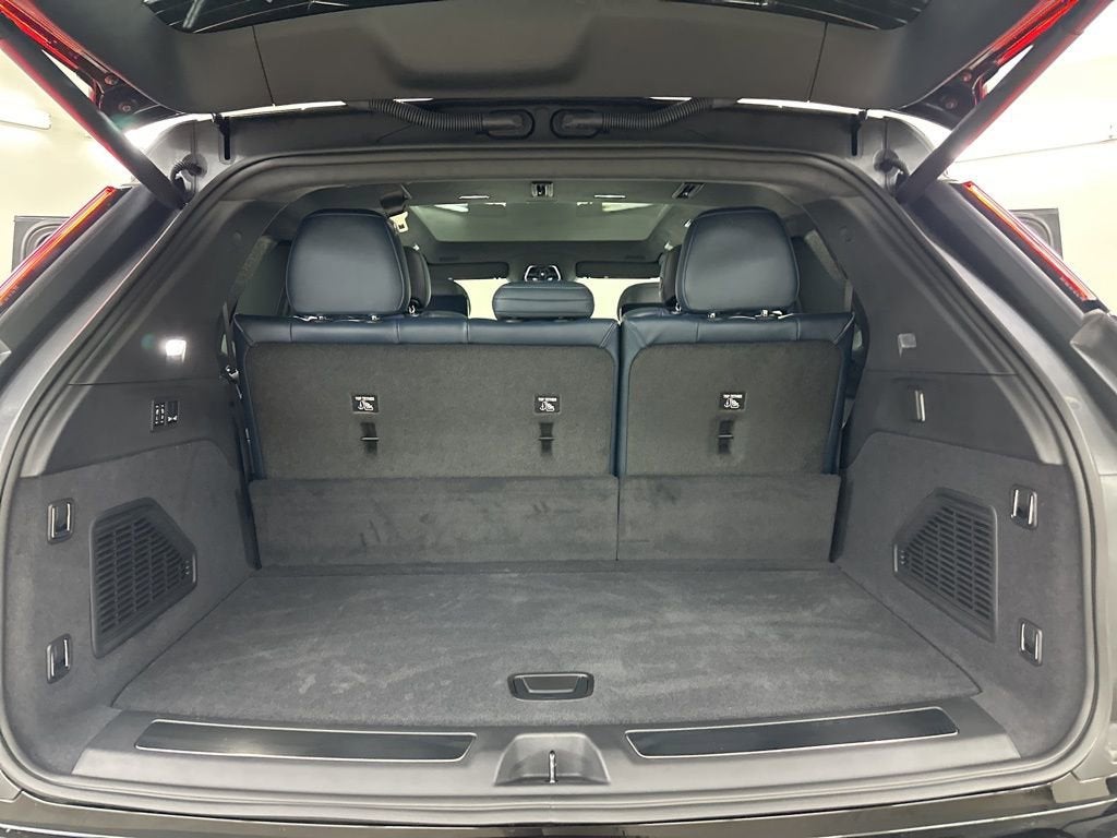 2025 Cadillac ESCALADE IQ Luxury 2