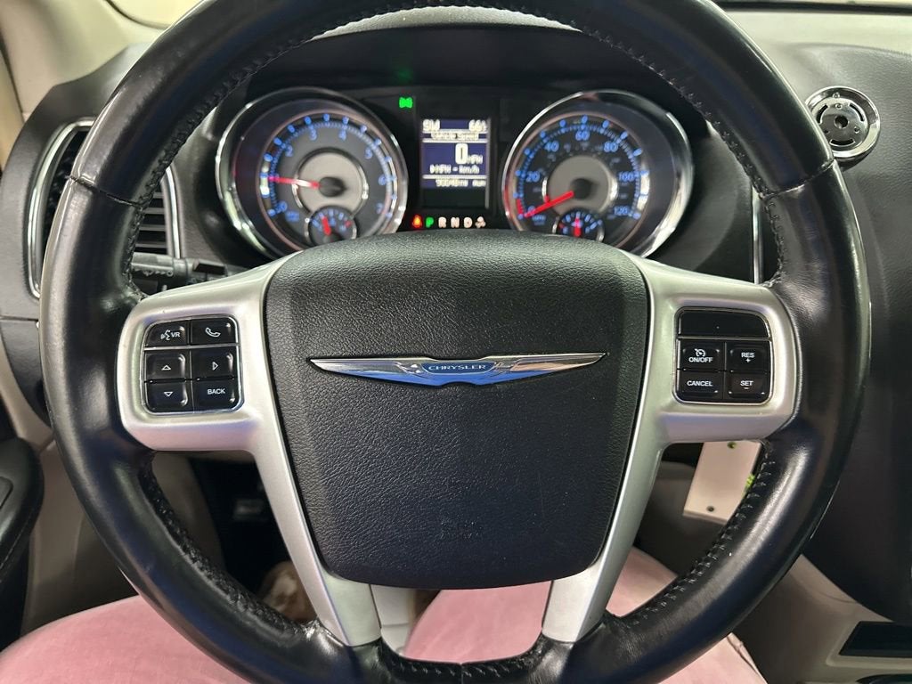 2016 Chrysler Town & Country Touring