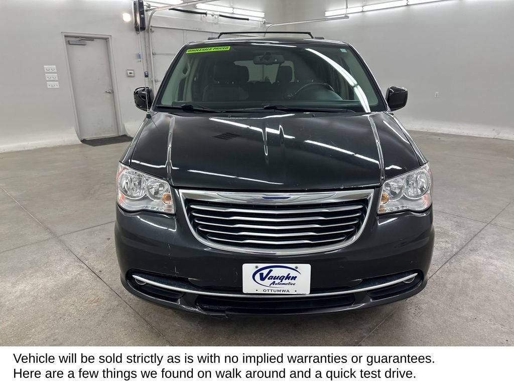 2016 Chrysler Town & Country Touring