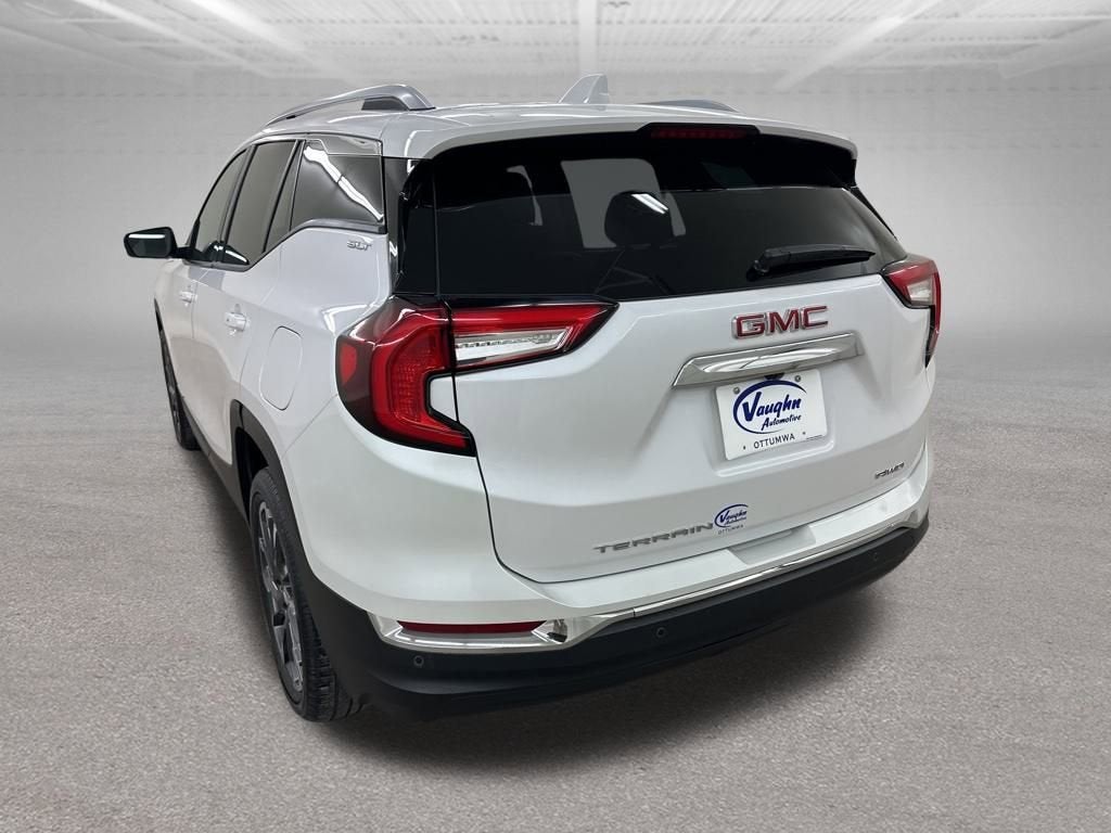 2022 GMC Terrain SLT