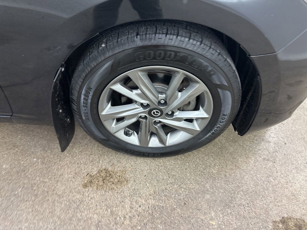 2017 Mazda Mazda3 4-Door Touring