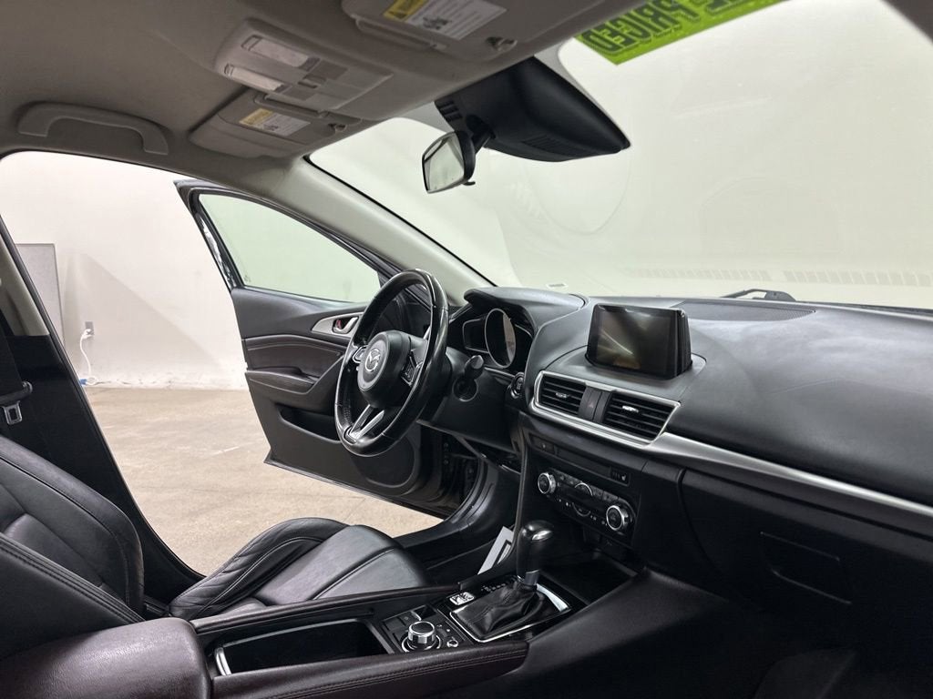 2017 Mazda Mazda3 4-Door Touring