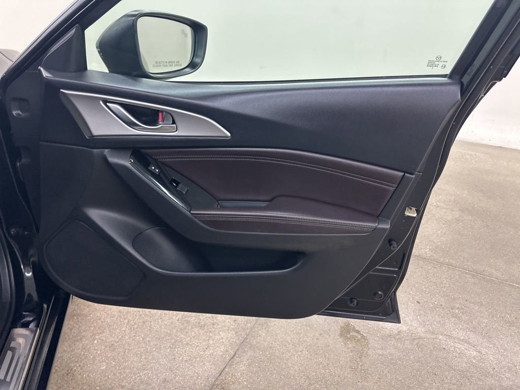 2017 Mazda Mazda3 4-Door Touring