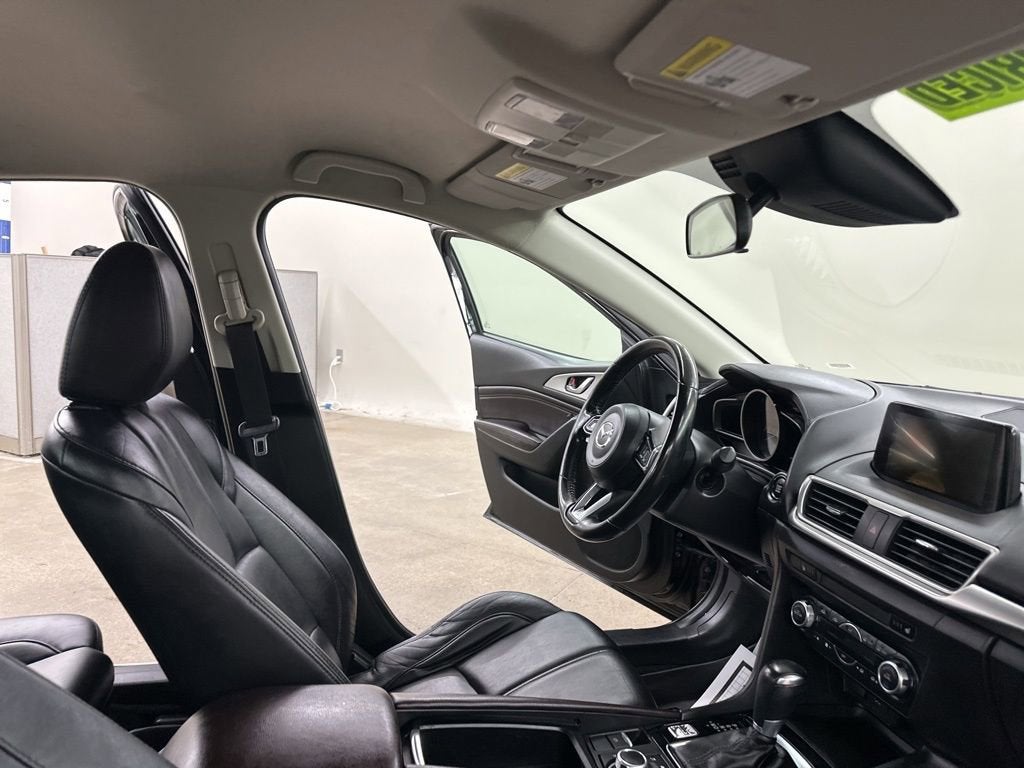 2017 Mazda Mazda3 4-Door Touring