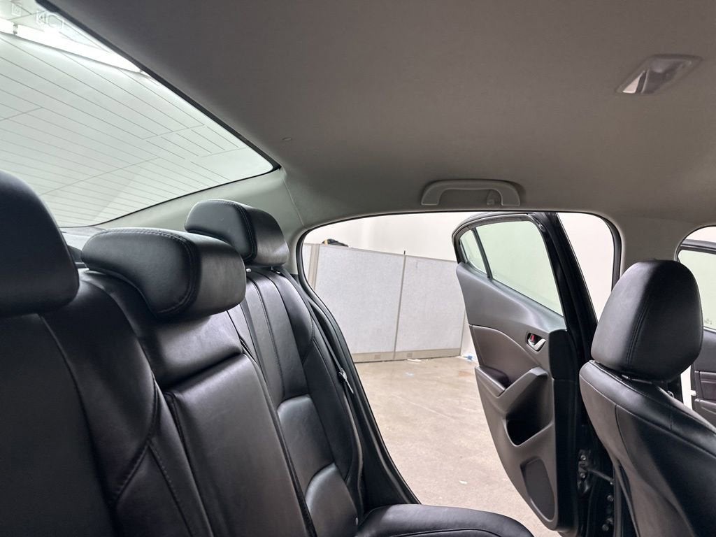 2017 Mazda Mazda3 4-Door Touring