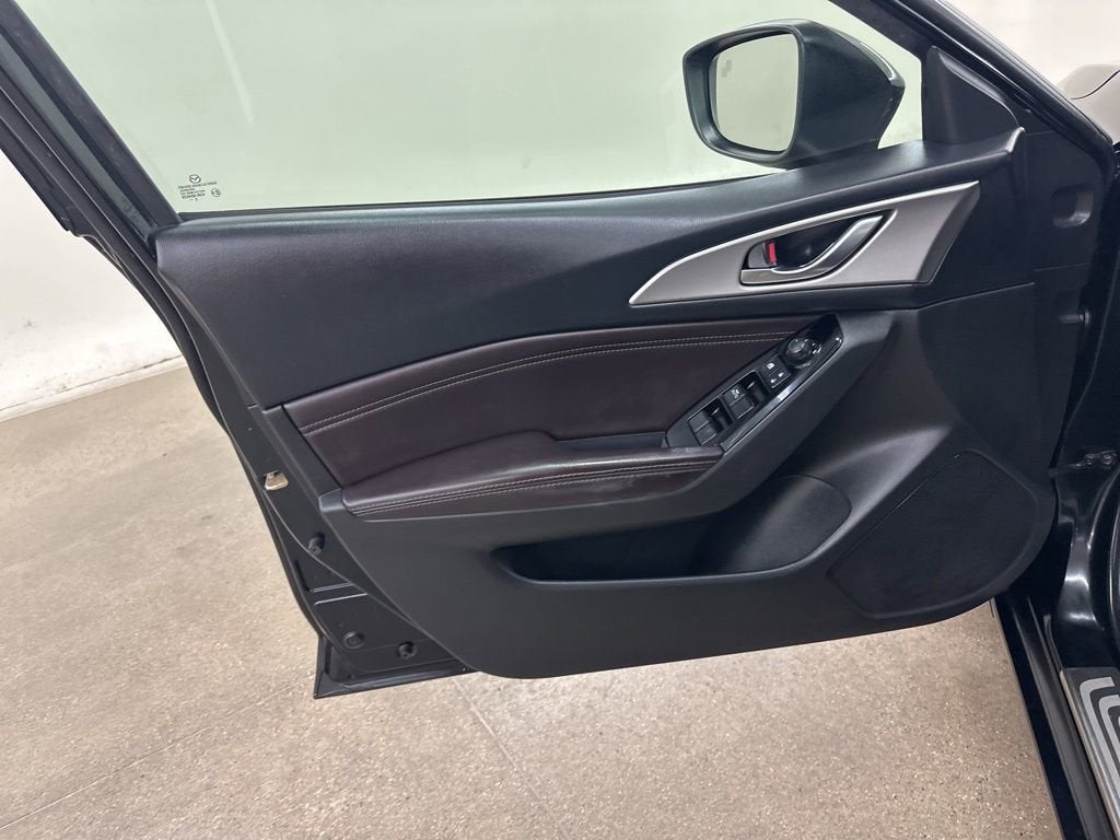 2017 Mazda Mazda3 4-Door Touring