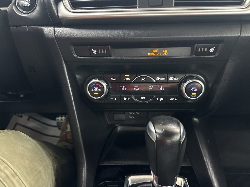 2017 Mazda Mazda3 4-Door Touring