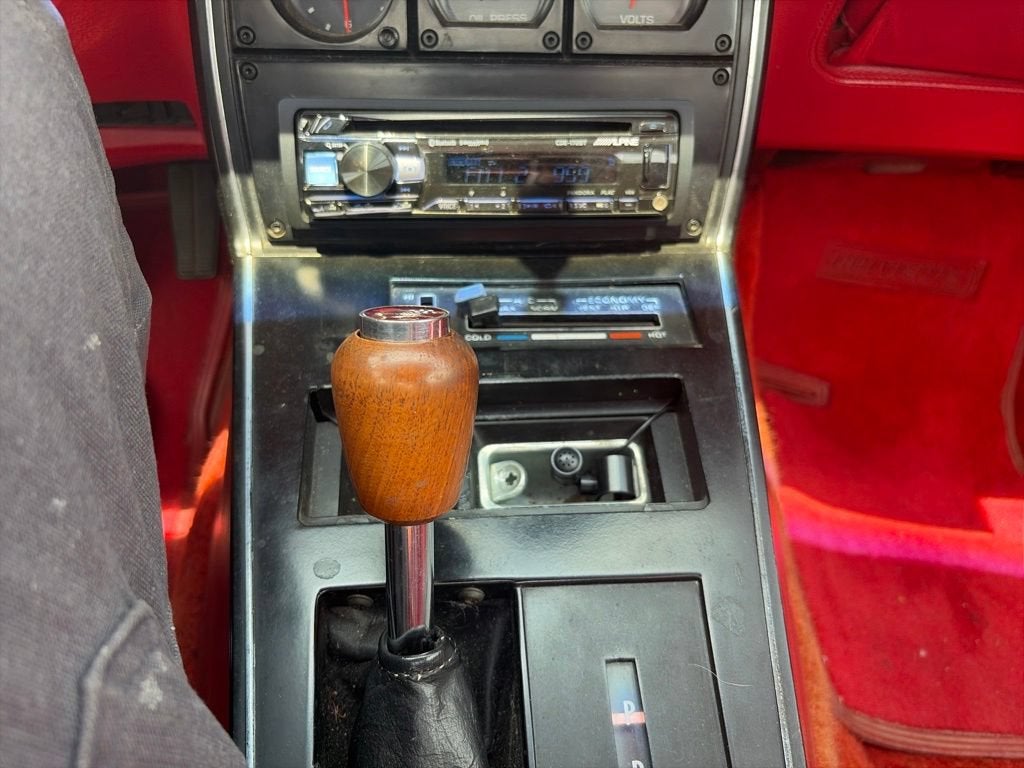 1977 CHEV CORV NA