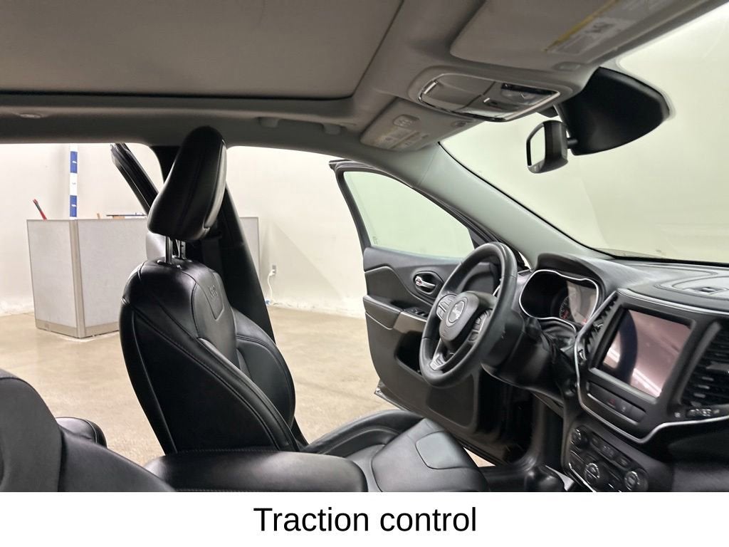 2022 Jeep Cherokee Latitude Lux