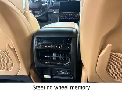 2023 Jeep Grand Cherokee Summit