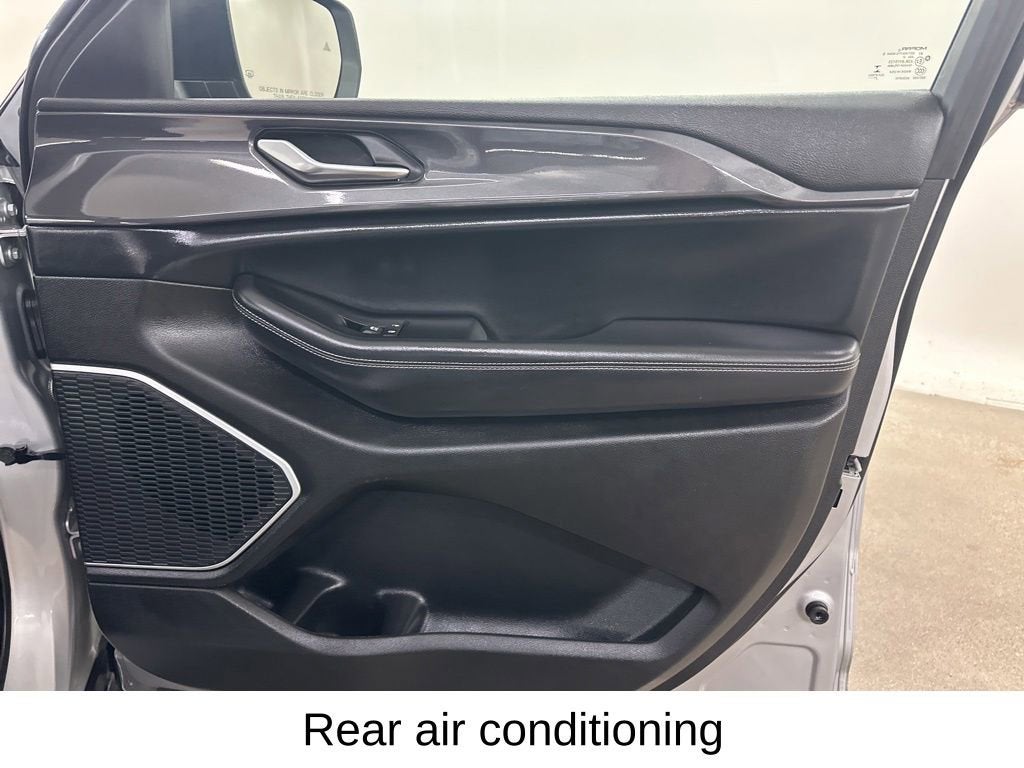 2021 Jeep Grand Cherokee L Laredo