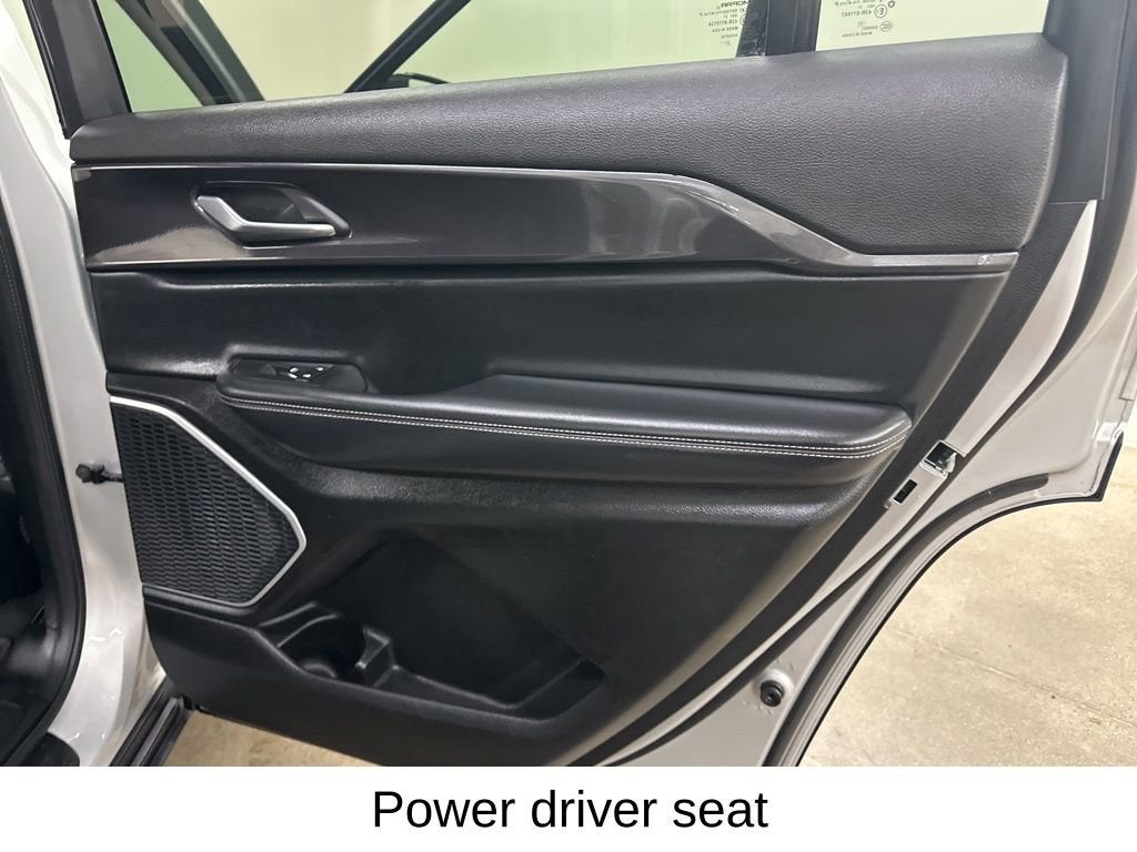 2021 Jeep Grand Cherokee L Laredo