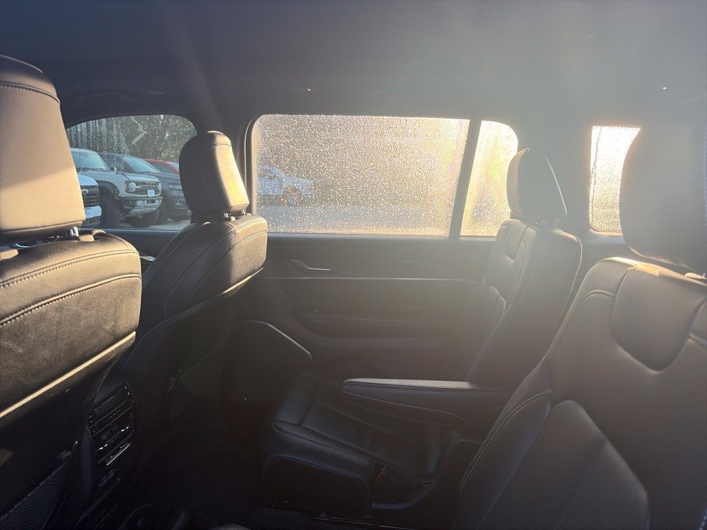 2024 Jeep Grand Cherokee L Overland