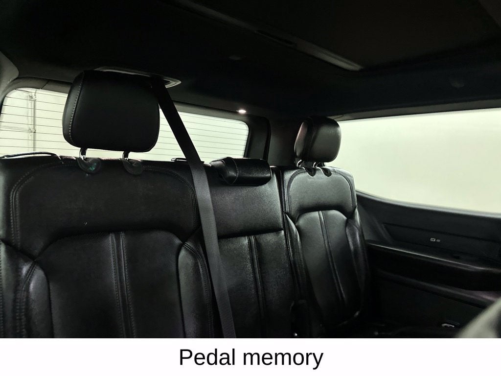 2024 Jeep Wagoneer BASE
