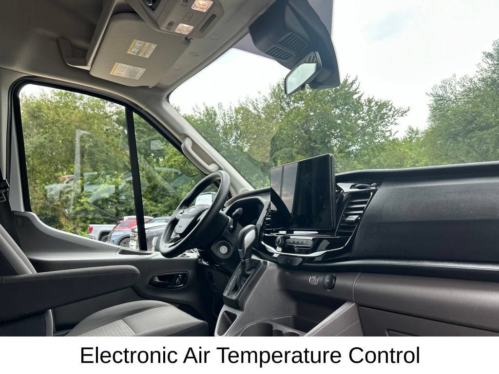 2025 Ford Transit Passenger Wagon XL