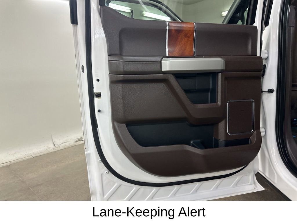 2017 Ford Super Duty F-350 SRW Platinum