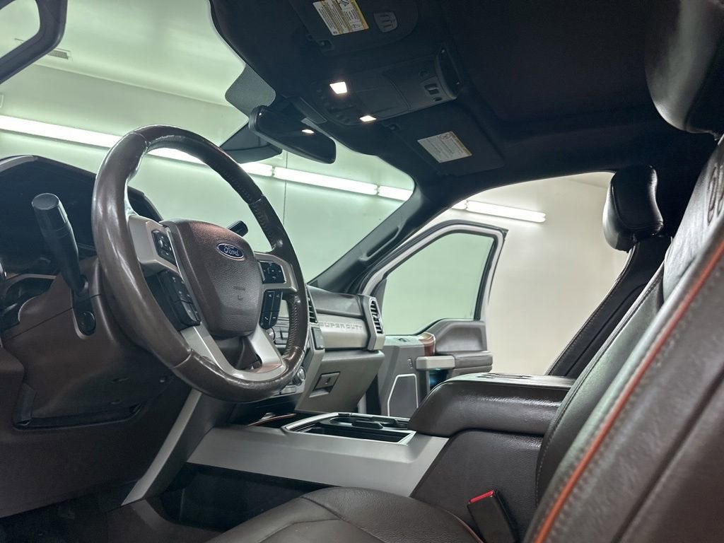 2017 Ford Super Duty F-350 SRW Platinum